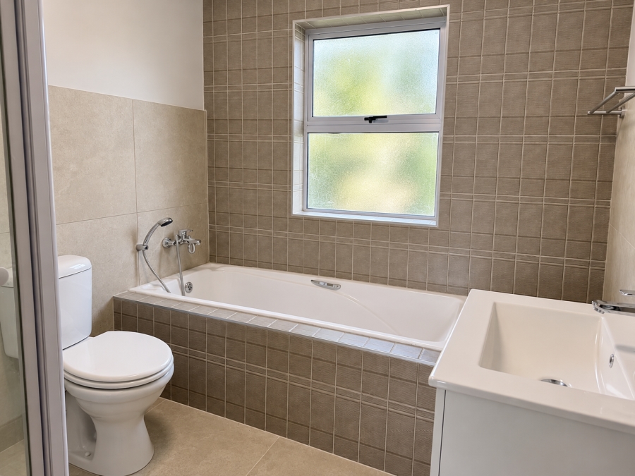 2 Bedroom Property for Sale in Brackenfell Central Western Cape